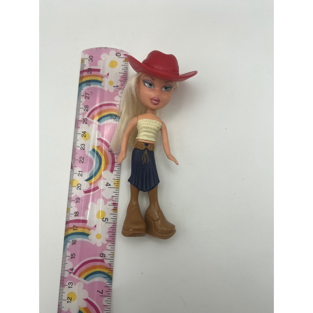 Bratz McDonald's 5" Chloe 2003 Happy Meal Toy Y2K - Picture 9 of 10